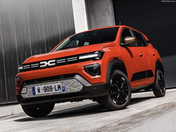 Dacia Spring 2025 Front Three Quarter.c61f49a3